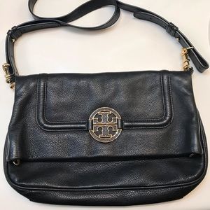 Tory Burch Amanda crossover Messenger bag